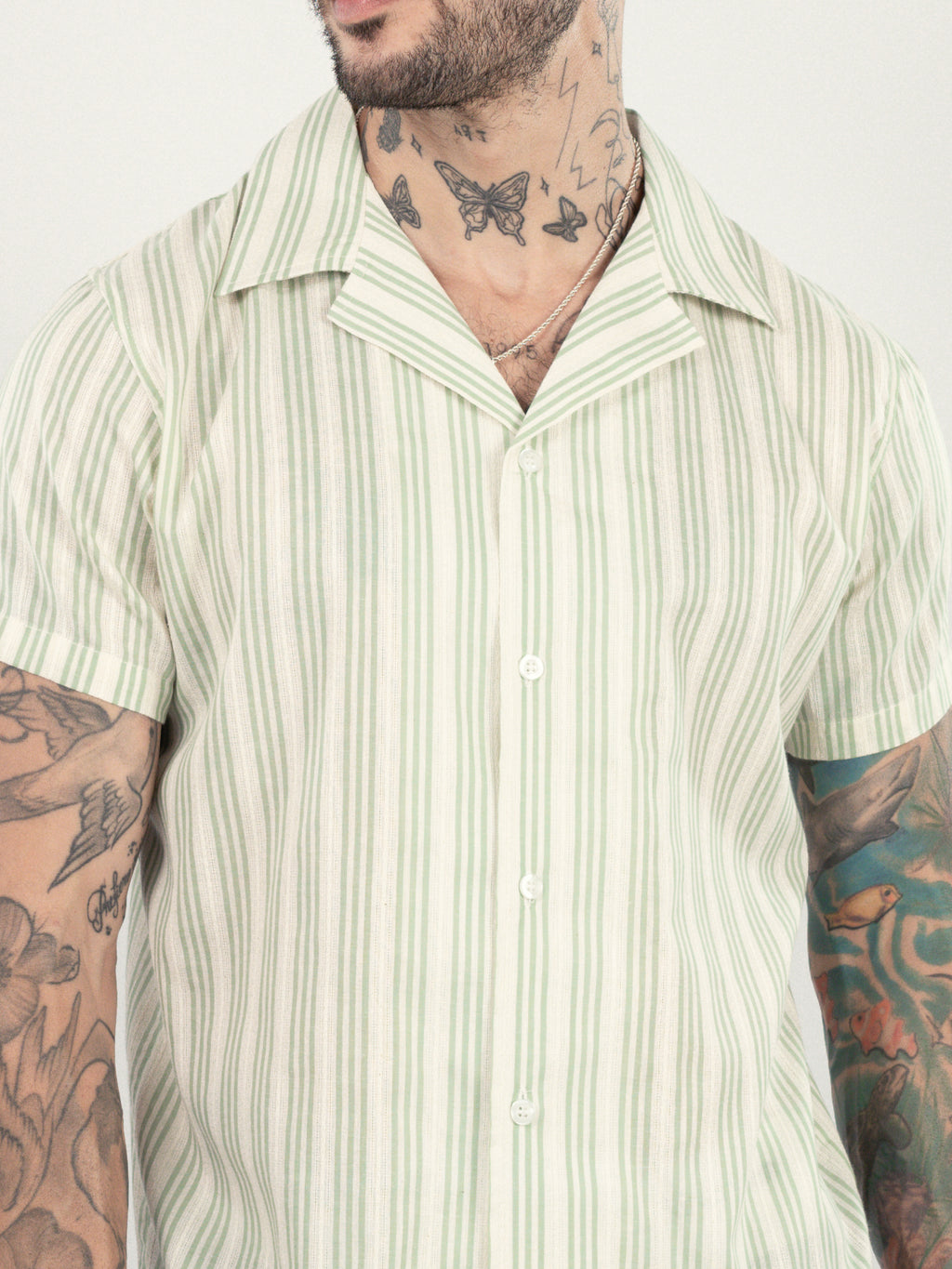 CAMISA TEJIDA VERDE OLIVO